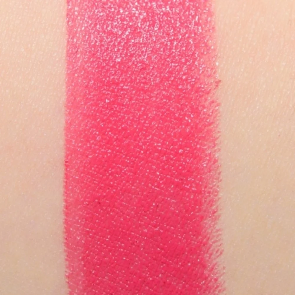 MAC You're So Vain 419 Love Me Lipstick - Picture 14 of 16